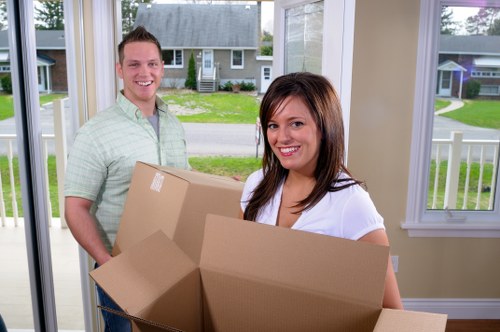 Moving truck service for homes and flats in Primrose Hill