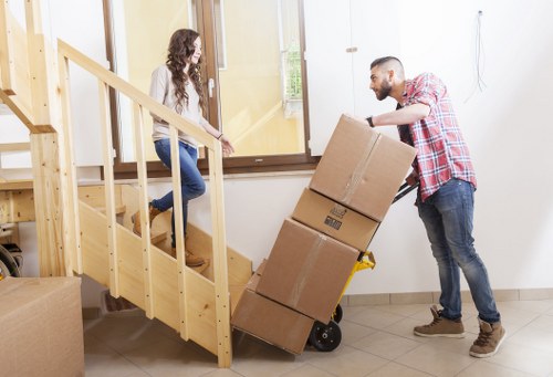 Cubic-yard load estimate for a Primrosehill van move