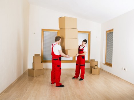 Careful loading of furniture during a Primrose Hill relocation